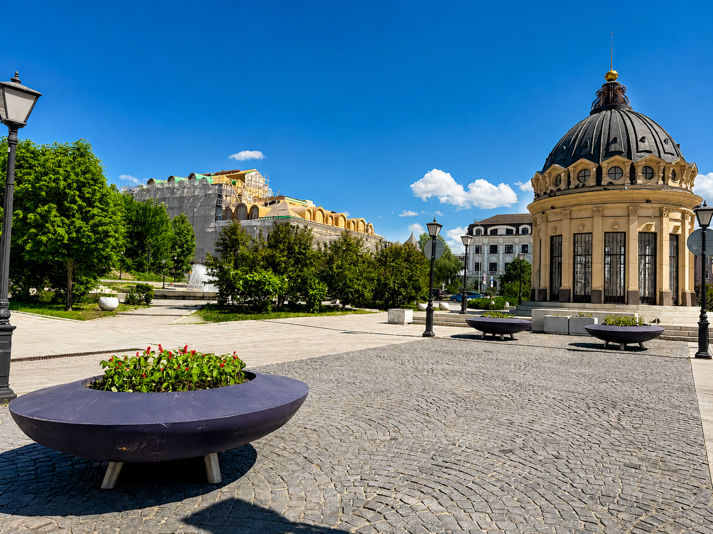 Петербургская улица в Казани